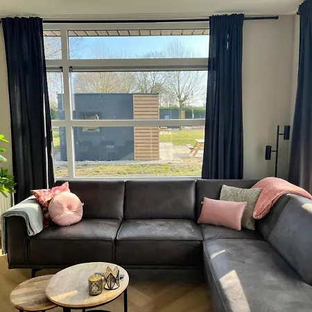 Hébergement de vacances 55 I 6 Persoons Op De Betuwe Zennewijnen