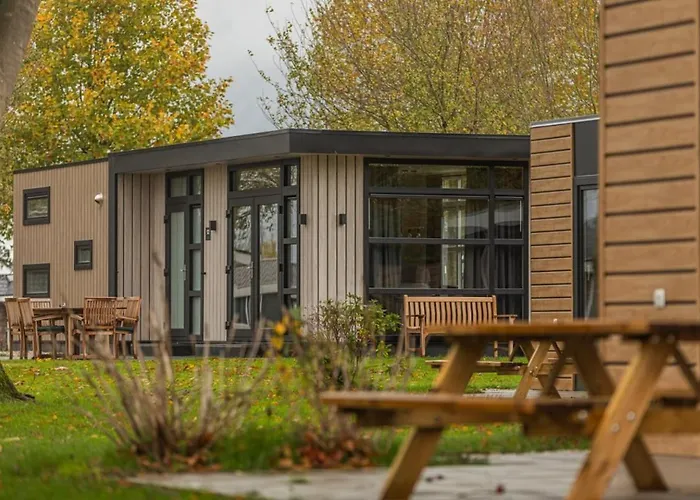 55 I 6 Persoons Op De Betuwe Hébergement de vacances Zennewijnen